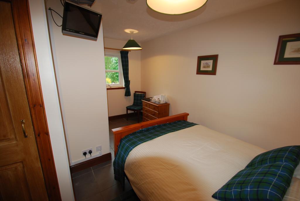 Dunlichity House Bed And Breakfast Инвернес Стая снимка