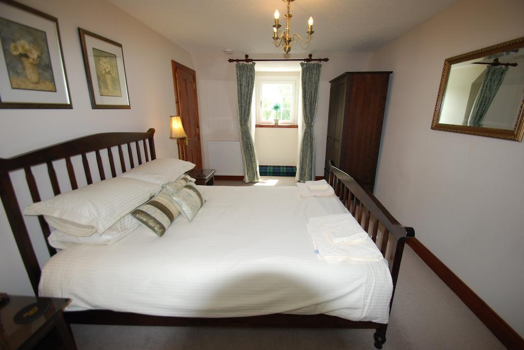 Dunlichity House Bed And Breakfast Инвернес Стая снимка